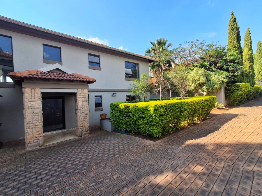 4 Bedroom Property for Sale in Ifafi North West